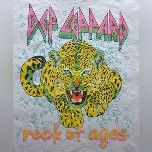 Def Leppard shirt